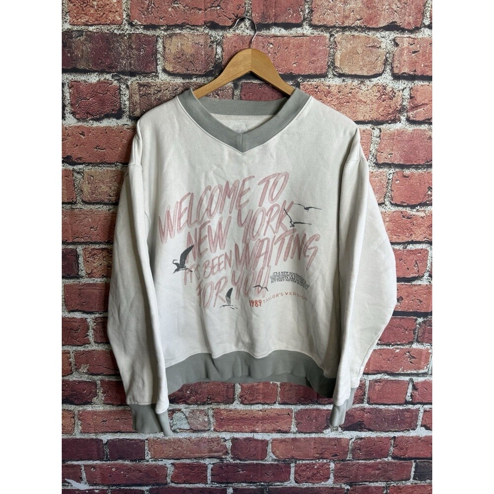 Taylor Swift Welcome To New York Sweatshirt Women M Cream 1989 Version Pullover